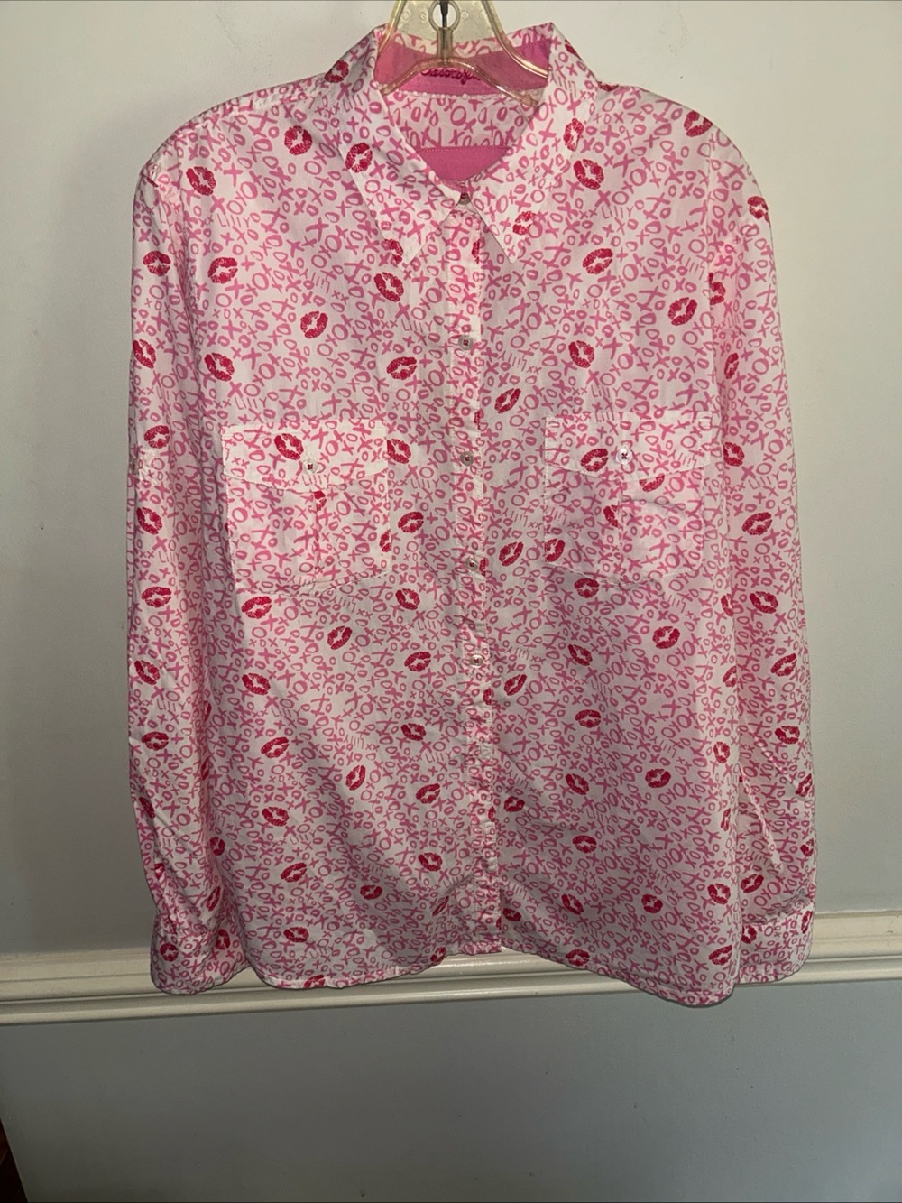 Lilly Pulitzer Pink & Hot Pink Kiss Print Button-Down Shirt